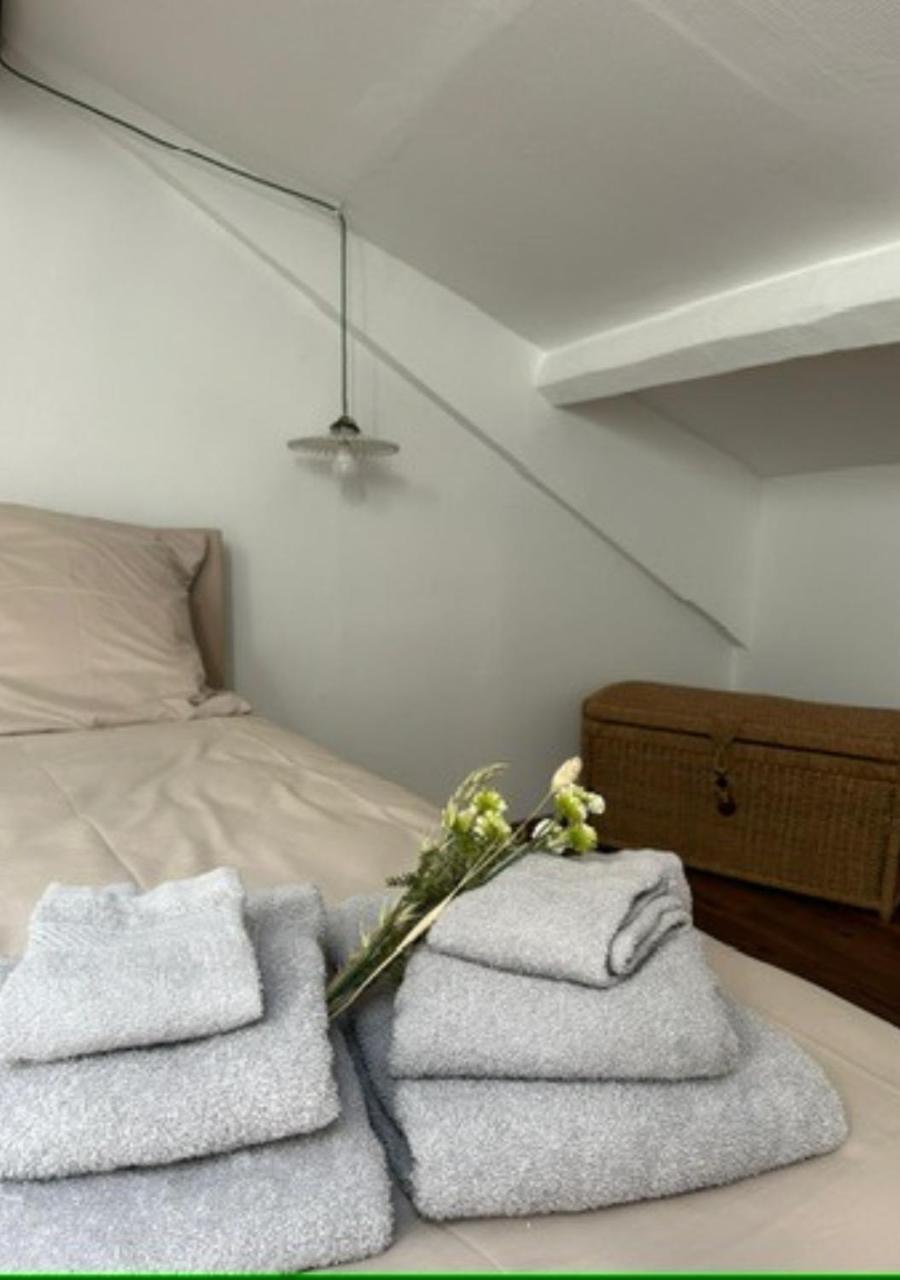 Le Fleuri - Reims - Wifi Gratuit - Quartier Calme Lägenhet Exteriör bild